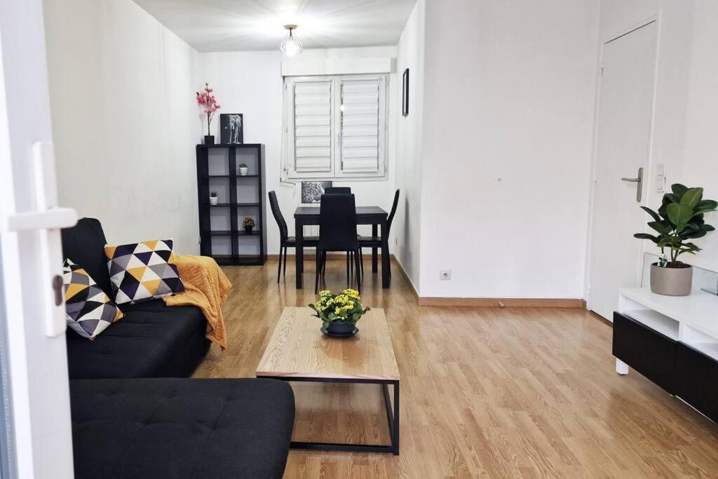 Appart Cosy & Spacieux-Metro7 Louis-Aragon+Parking Apartman Vitry-sur-Seine Kültér fotó